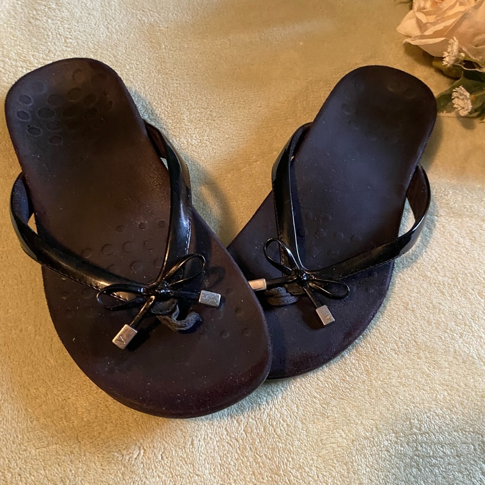 Vionic Black Women's Sandals with Bow Accent
